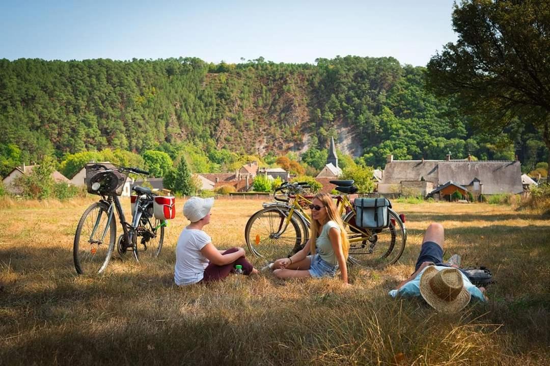 Hotel Le Bon Laboureur Saint-Léonard-des-Bois Exteriér fotografie